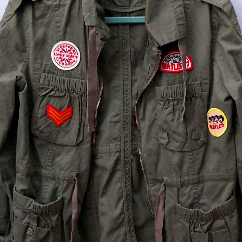 Army green light jacket
